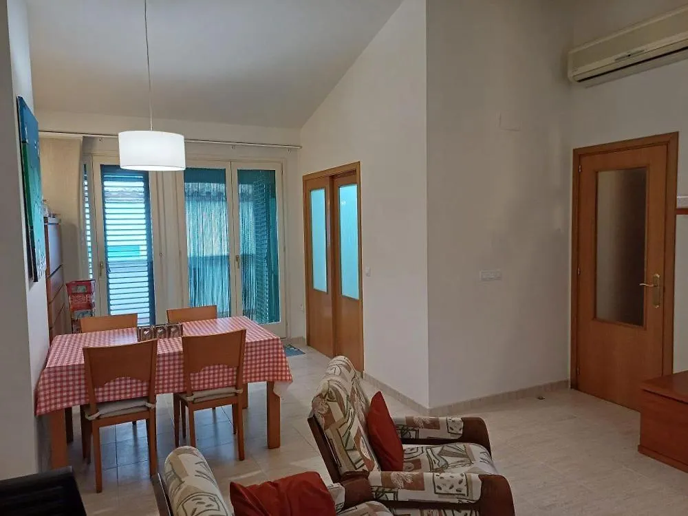 شقة Amplio Apartamento De 2 Dormitorios En El Casco Antiguo De Tossa توسا ذي مار